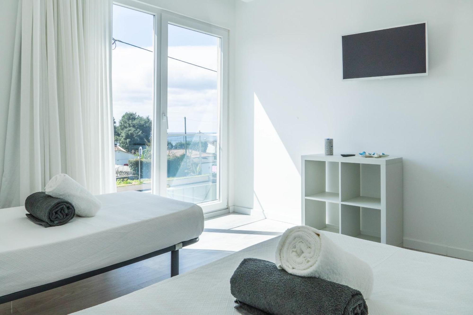 Beach Front Villa ปอนตาเดลกาดา ภายนอก รูปภาพ