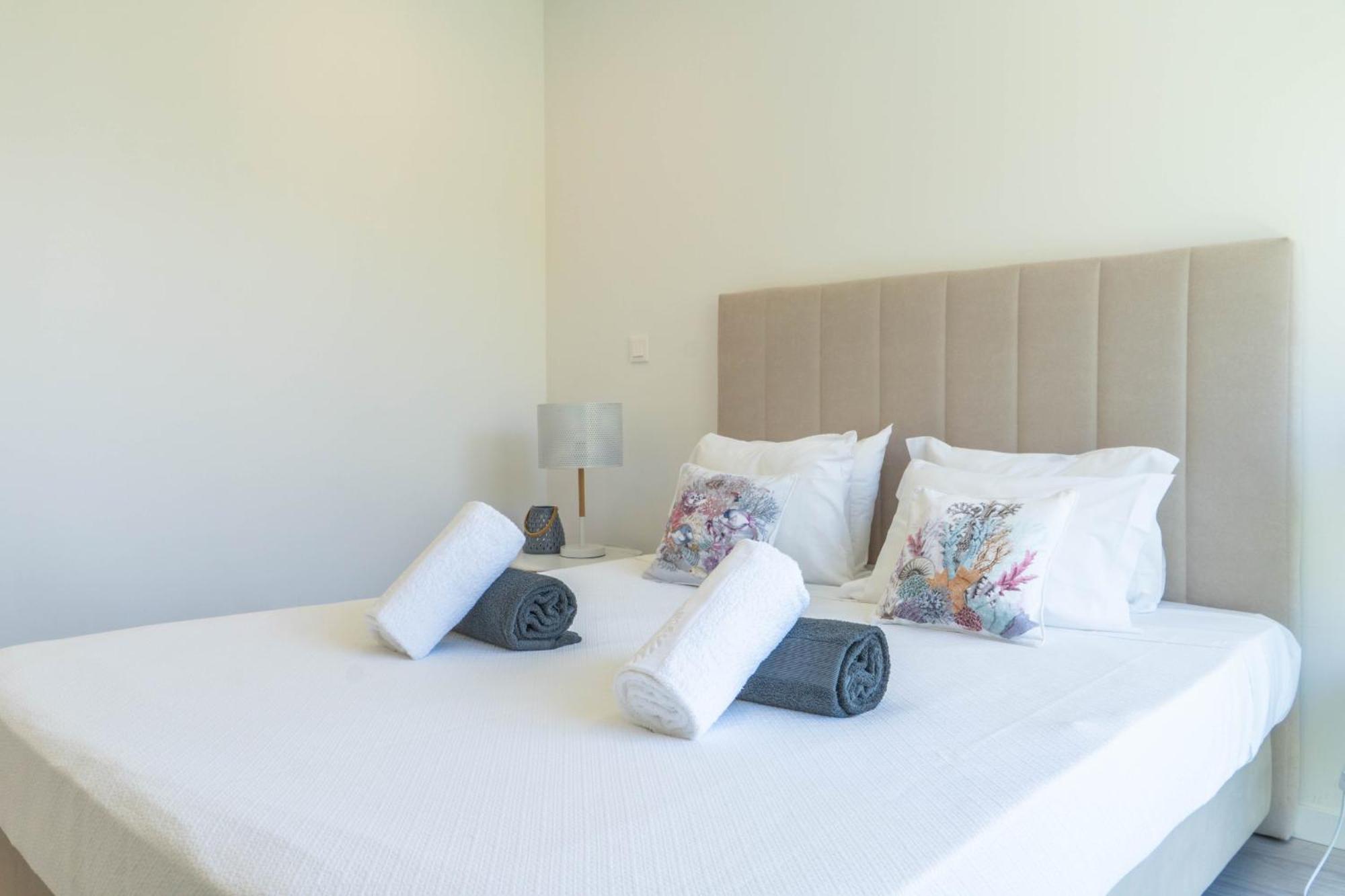 Beach Front Villa ปอนตาเดลกาดา ภายนอก รูปภาพ