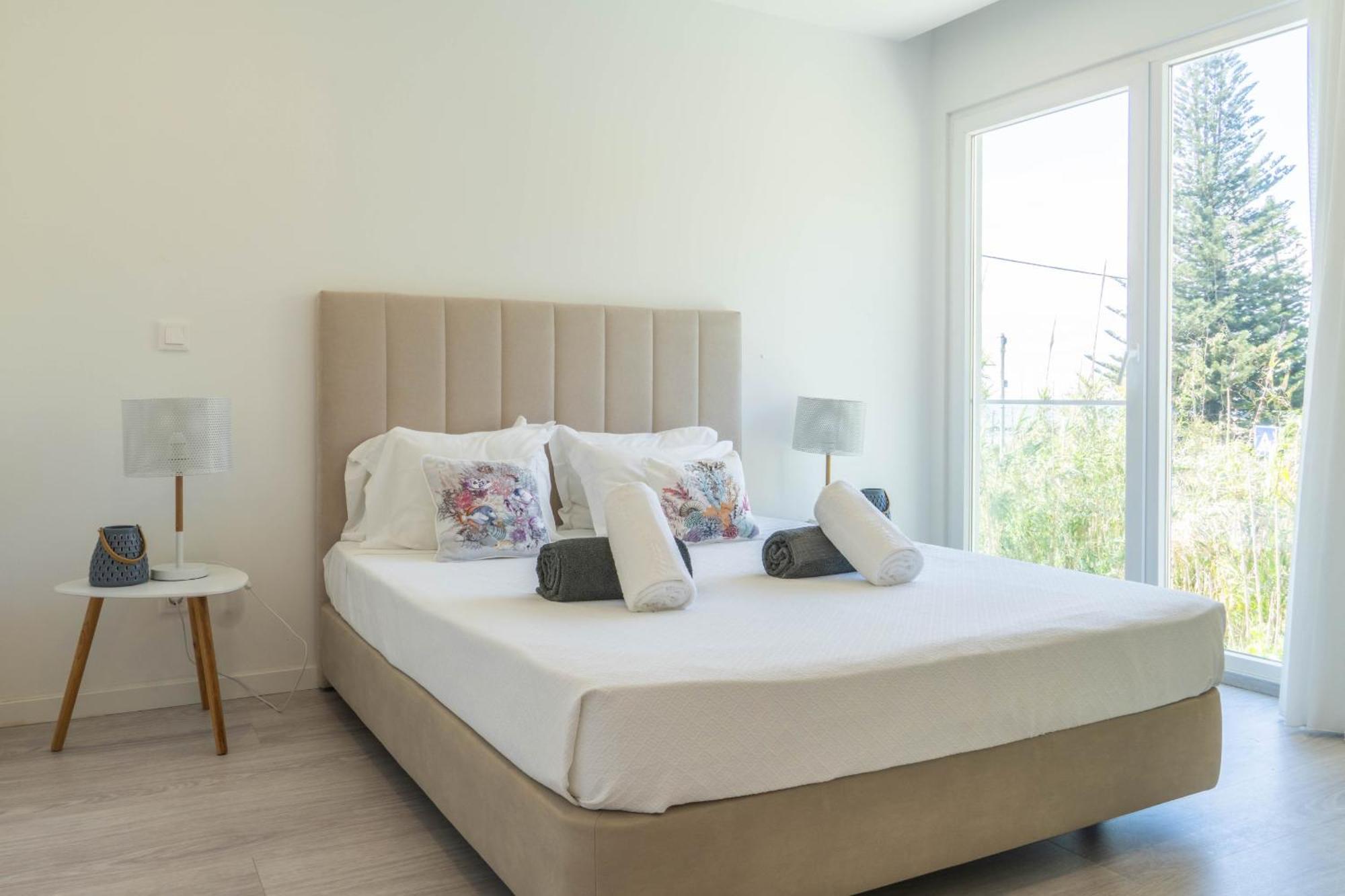 Beach Front Villa ปอนตาเดลกาดา ภายนอก รูปภาพ